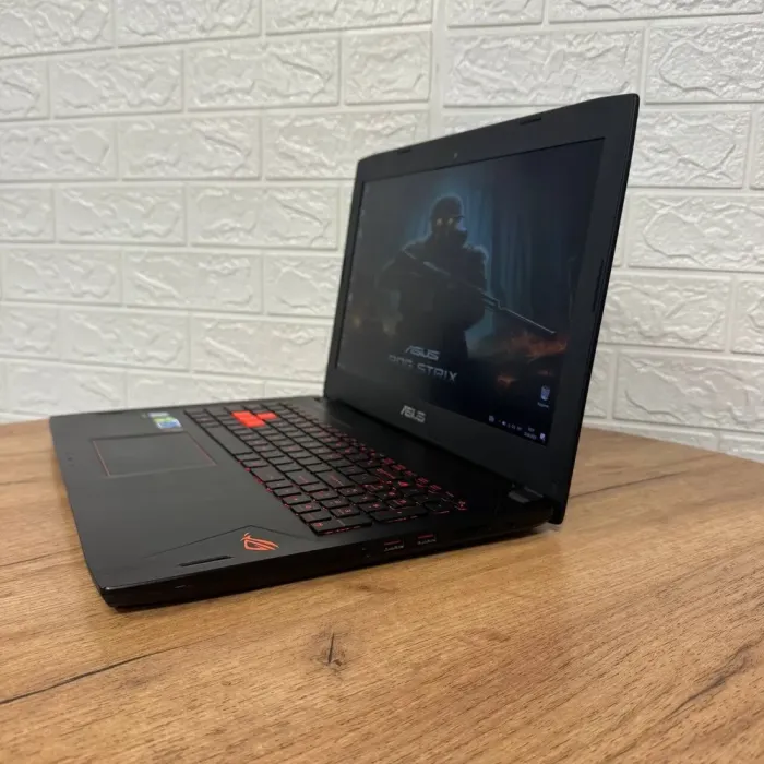Ігровий ноутбук Б-клас Asus ROG Strix GL502VM / 15.6" (1920x1080) IPS / Intel Core i7-7700HQ (4 (8) ядра по 2.8 - 3.8 GHz) / 12 GB DDR4 / 500 GB SSD / nVidia GeForce GTX 1060, 3 GB GDDR5, 192-bit / WebCam б/в - зображення 5