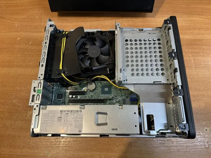 Комп'ютер HP ProDesk 600 G5 SFF / Intel Core i5-9500 (6 ядер по 3.0 - 4.4 GHz) / 8 GB DDR4 / no HDD / Intel UHD Graphics 630 / 180W / USB 3.1 / DisplayPort б/в - зображення 8