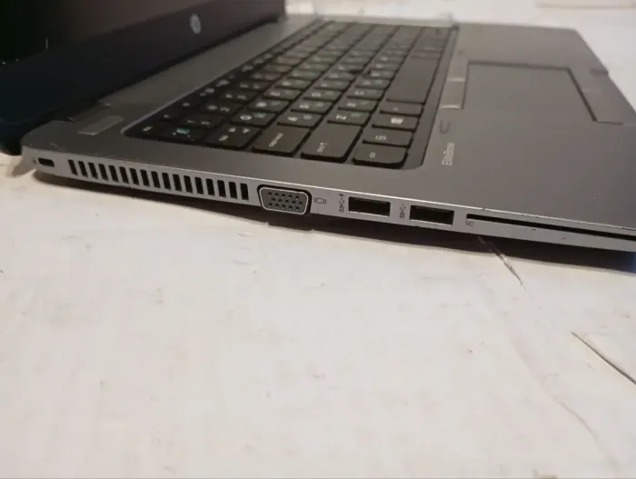 Ультрабук Б-клас HP EliteBook 840 G1 / 14" (1366x768) TN / Intel Core i5-4300U (2 (4) ядра по 1.9 - 2.9 GHz) / 8 GB DDR3 / 500 GB SSD / Intel HD Graphics 4400 / WebCam / АКБ не тримає б/в - зображення 5