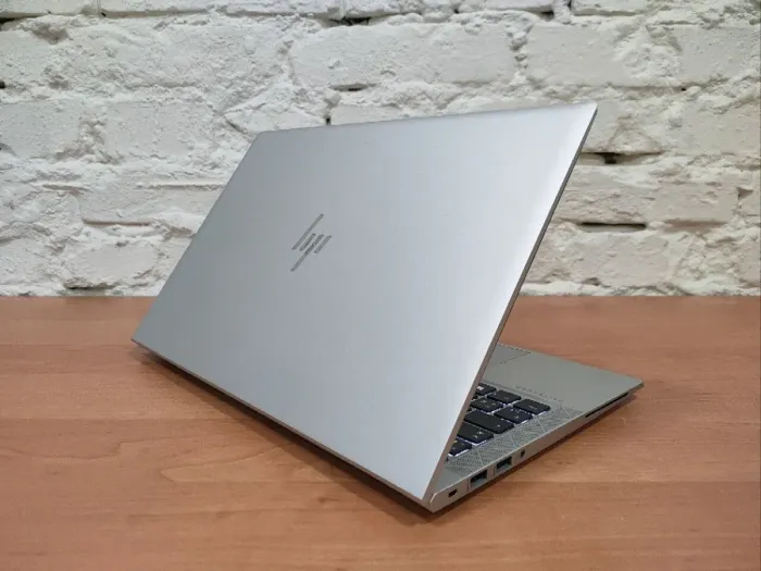 Ультрабук HP EliteBook 840 G7 / 14" (1920x1080) IPS / Intel Core i5-10210U (4 (8) ядра по 1.6 - 4.2 GHz) / 16 GB DDR4 / 240 GB SSD / Intel UHD Graphics / WebCam б/в - зображення 5