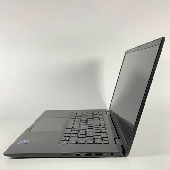 Ультрабук Б-клас Dell Latitude 7530 / 15.6" (1920x1080) IPS / Intel Core i7-1270P (12 (16) ядер по 2.2 - 4.8 GHz) / 16 GB DDR5 / 256 GB SSD / Intel Iris Xe Graphics / WebCam / HDMI б/в - зображення 6
