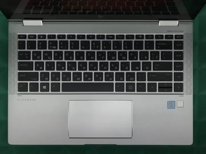 Ноутбук-трансформер Б-клас HP EliteBook x360 1040 G6 / 14" (1920x1080) IPS Touch / Intel Core i5-8365U (4 (8) ядра по 1.6 - 4.1 GHz) / 8 GB DDR4 / 256 GB SSD M.2 / Intel UHD Graphics 620 / WebCam / Fingerprint / USB 3.1 / HDMI б/в - зображення 4