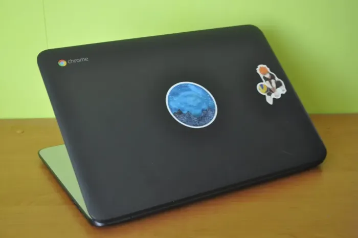 Ноутбук Б-клас HP ChromeBook 14 G4 / 14" (1366x768) TN / Intel Celeron N2840 (2 ядра по 2.16 - 2.58 GHz) / 4 GB DDR3 / 16 GB eMMC / Intel HD Graphics / WebCam / Chrome OS б/в - зображення 20