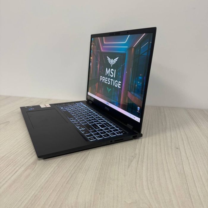 Ультрабук MSI Prestige 16 AI Evo B1M / 16" (3840x2400) OLED / Intel Core Ultra 7 155H (16 (22) ядер по 1.4 - 4.8 GHz) / 32 GB DDR5 / 1000 GB SSD NVMe / Intel Arc Graphics / WebCam б/в - зображення 5