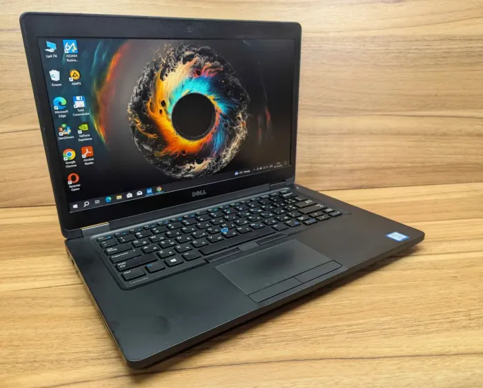 Ультрабук Dell Latitude 5480 / 14" (1920x1080) IPS / Intel Core i7-7600U (2 (4) ядра по 2.8 - 3.9 GHz) / 16 GB DDR4 / 512 GB SSD / nVidia GeForce 930MX, 2 GB DDR3, 64-bit / WebCam / Windows 10 б/у - зображення 4