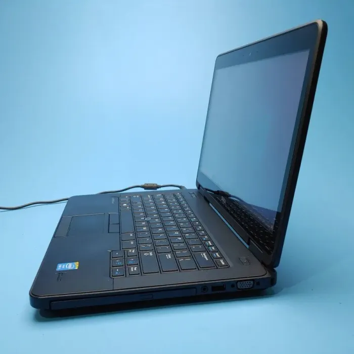 Ноутбук Б-клас Dell Latitude E5440 / 14" (1600x900) TN Touch / Intel Core i5-4200U (2 (4) ядра по 1.6 - 2.6 GHz) / 8 GB DDR3 / 240 GB SSD / Intel HD Graphics 4400 / WebCam / DVD-ROM / Win 10 Pro б/в - зображення 5