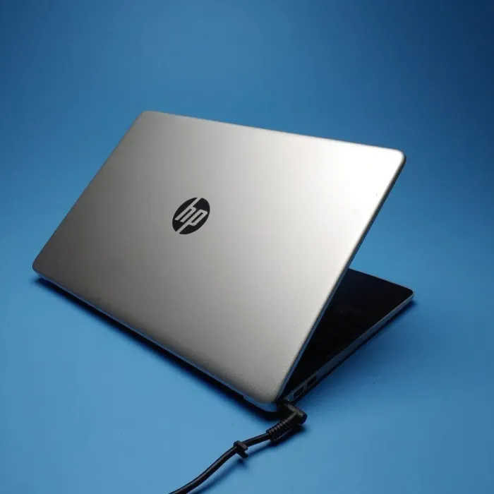 Ультрабук HP 15-dy1023dx / 15.6" (1366x768) TN Touch / Intel Core i5-1035G1 (4 (8) ядра по 1.0 - 3.6 GHz) / 8 GB DDR4 / 256 GB SSD / Intel UHD Graphics / WebCam / Win 11 Home б/в - зображення 5