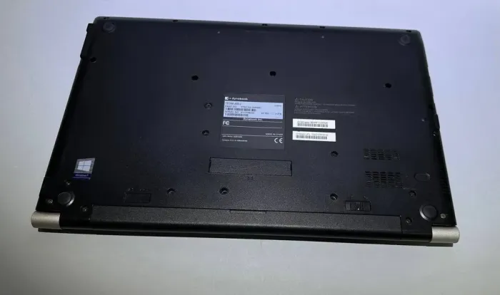 Ноутбук Toshiba Dynabook А50-J / 15.6" (1920x1080) IPS / Intel Core i7-1165G7 (4 (8) ядра по 2.8 - 4.7 GHz) / 16 GB DDR4 / 512 GB SSD / Intel Iris Xe Graphics / WebCam / Win 11 Pro б/в - зображення 5