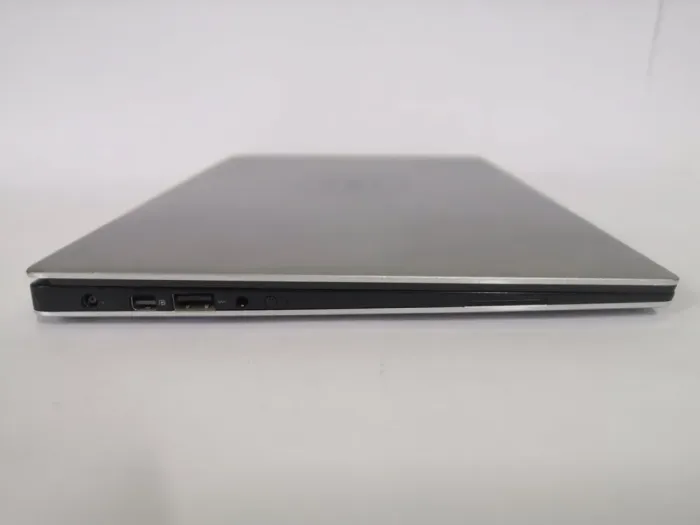 Ультрабук Б-клас Dell XPS 13 9343 / 13.3" IPS / Intel Core i5-5200U (2(4) ядра по 2.2-2.7GHz) / 8GB DDR3 / 256GB SSD / HD Graphics 5500 / WebCam / Mini DisplayPort б/в - зображення 6