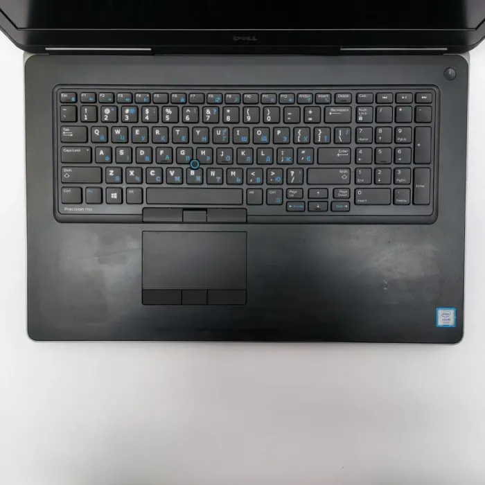 Мобільна робоча станція Dell Precision 7720 / 17.3" (1600x900) IPS / Intel Xeon E3-1505M v6 (4 (8) ядра по 3.0 - 4.0 GHz) / 32 GB DDR4 / 512 GB SSD / nVidia Quadro P5000, 16 GB GDDR5X, 256-bit / miniDP / HDMI б/в - зображення 3