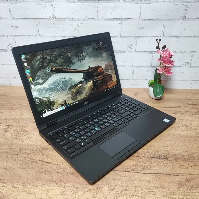 Ноутбук Dell Latitude 5580 / 15.6" (1920x1080) TN / Intel Core i5-6300U (2 (4) ядра по 2.4 - 3.0 GHz) / 8 GB DDR4 / 128 GB SSD / Intel HD Graphics 520 / WebCam б/в - зображення 3