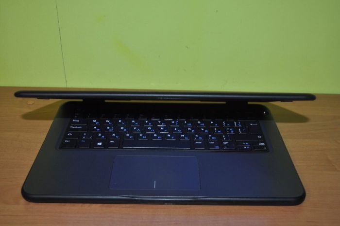 Ноутбук Dell Latitude 3310 / 13.3" (1366x768) TN / Intel Core i3-8145U (2 (4) ядра по 2.1 - 3.9 GHz) / 8 GB DDR4 / 240 GB SSD M.2 / Intel UHD Graphics / WebCam / Windows 11 Pro Education б/в - зображення 6