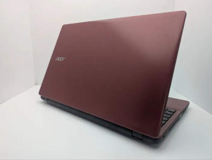 Ноутбук Acer Aspire E5-571 / 15.6" (1920x1080) TN / Intel Core i5-4258U (2 (4) ядра по 2.4 - 2.9 GHz) / 8 GB DDR3 / 500 GB HDD / Intel Iris Graphics 5100 / WebCam б/в - изображение 8