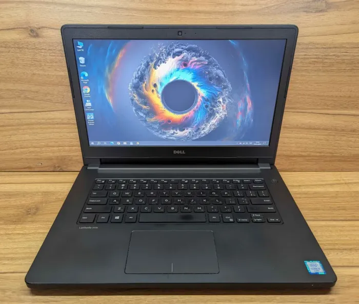 Ноутбук Dell Latitude 3470 / 14" (1366x768) TN / Intel Core i5-6200U (2 (4) ядра по 2.3 - 2.8 GHz) / 8 GB DDR3 / 240 GB SSD / Intel HD Graphics 520 / VGA / WebCam / Windows 10 б/в - зображення 2