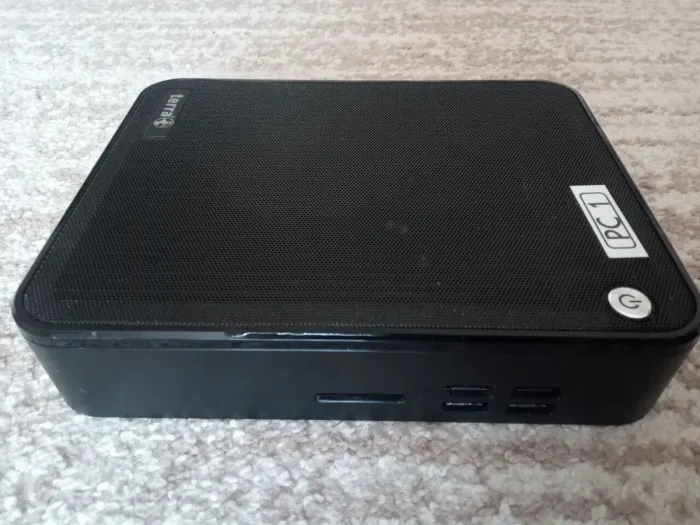 Неттоп Terra 1009386 USFF / Intel Celeron 1037U (2 ядра по 1.8 GHz) / 4 GB DDR3 / 30 GB SSD / Intel HD Graphics б/в - зображення 2