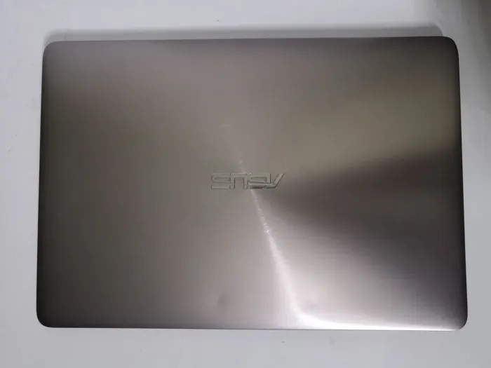 Ультрабук Б-класс Asus ZenBook UX330C / 13.3" IPS / Core m3-7Y30 (2(4) ядра по 1-2.6 GHz) / 8GB DDR4 / 256GB SSD / HD Graphics 615 / WebCam б/в - зображення 8