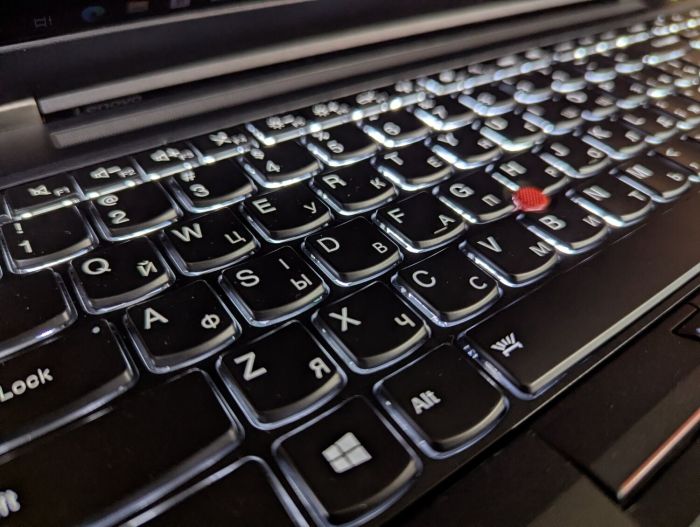 Мобільна робоча станція Lenovo ThinkPad P50 / 15,6" (1920x1080) IPS / Intel Xeon E3-1505M v5 (4 (8) ядра по 2,8 - 3,7 ГГц) / 16 ГБ DDR4 / 512 ГБ SSD / nVidia Quadro M2000M, 4 ГБ GDDR5, 128-біт / WebCam / Fingerprint / Windows 10 б/в - изображение 6