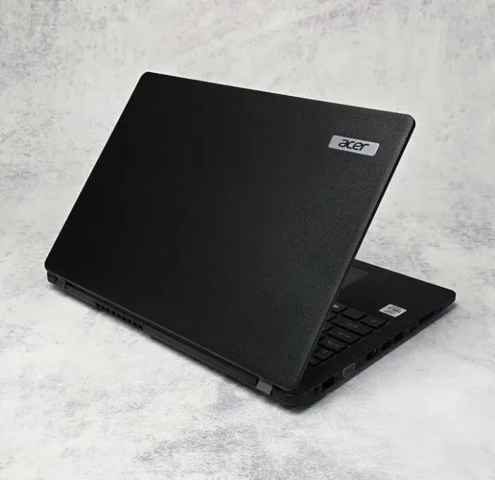 Ультрабук Acer TravelMate P214 / 14" (1920x1080) TN / Intel Core i5-10210U (4 (8) ядер по 1.6 - 4.2 GHz) / 16 GB DDR4 / 256 GB SSD / Intel UHD Graphics / WebCam / Win 11 Home б/в - зображення 3