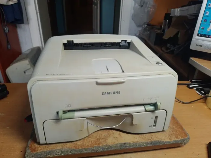 Принтер Б-клас Samsung ML-1520P / Лазерний монохромний друк / 600 x 600 dpi / A4 / 14 стор/хв / USB 2.0 б/в - зображення 2