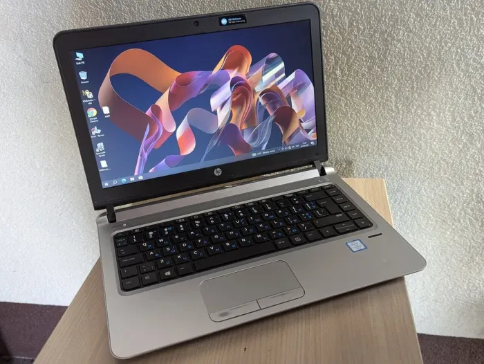 Ноутбук Б-клас HP ProBook 430 G3 / 13.3" (1366x768) TN / Intel Core i3-6100U (2 (4) ядра по 2.3 GHz) / 8 GB DDR3 / 128 GB SSD / Intel HD Graphics 520 / WebCam б/в - зображення 5