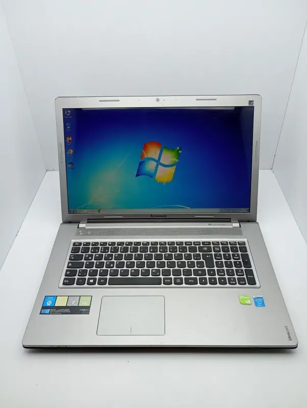 Ігровий ноутбук Lenovo Ideapad Z710 / 17.3" (1600х900) TN / Intel Core i7-4700MQ (4 (8) ядра по 2.4 - 3.4 GHz) / 8 GB DDR3 / 1000 GB HDD / nVidia GeForce GTX 745M, 2 GB GDDR3, 128-bit / WebCam б/в - зображення 7