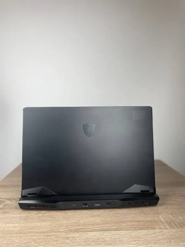 Ігровий ноутбук MSI GP66 Leopard / 15.6" (1920x1080) TN / Intel Core i7-10750H (6 (12) ядер по 2.6 - 5.0 GHz) / 16 GB DDR4 / 500 GB SSD / nVidia GeForce RTX 3070, 8 GB GDDR6, 256-bit / WebCam / Win 10 б/в - зображення 3