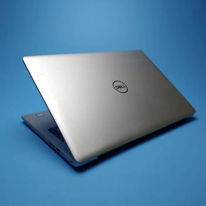 Ноутбук Dell Inspiron 15 5570 / 15.6" (1920x1080) TN / Intel Core i5-8250U (4 (8) ядра по 1.6 - 3.4 GHz) / 8 GB DDR4 / 480 GB SSD / Intel UHD Graphics 620 / WebCam / Win 10 Home  б/в - зображення 7