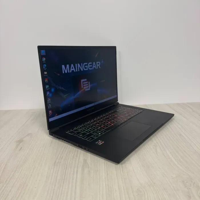 Ігровий ультрабук MainGear Vector Pro MG-VCP17A-3080 / 17,3" (1920x1080) IPS / AMD Ryzen 9 5900HX (8 (16) ядер по 3,3 - 4,6 ГГц) / 32 ГБ DDR4 / 1000 ГБ SSD NVMe / nVidia GeForce RTX 3080, 16 ГБ GDDR6, 256-біт / WebCam б/в - зображення 4