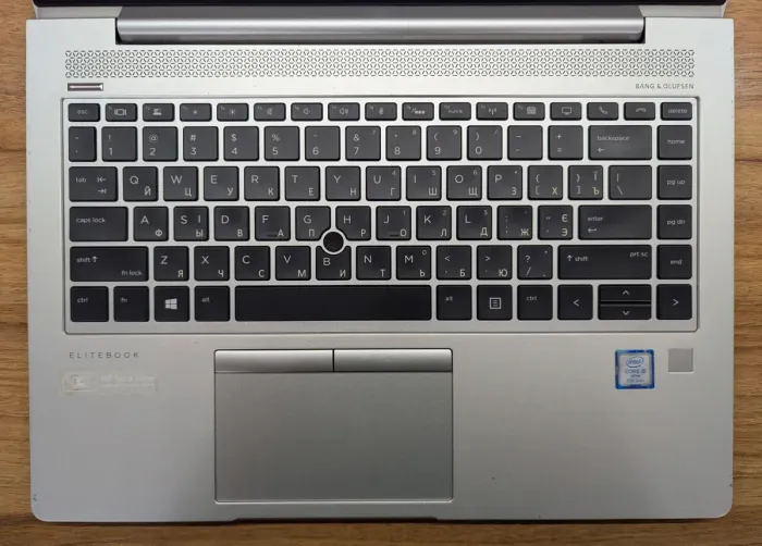 Ультрабук HP EliteBook 840 G5 / 14" (1920x1080) IPS / Intel Core i5-8350U (4 (8) ядра по 1.7 - 3.6 GHz) / 16 GB DDR4 / 512 GB SSD / Intel UHD Graphics 620 / WebCam / TouchID / Windows 10 б/в - зображення 3