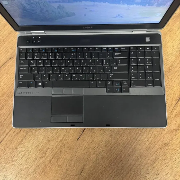 Ноутбук Б-клас Dell Latitude E6530 / 15.6" (1366x768) TN / Intel Core i7-3540M (2 (4) ядра по 3.0 - 3.7 GHz) / 8 GB DDR3 / 256 GB SSD / nVidia NVS 5200M, 1 GB DDR3, 64-bit / DVD-RW б/в - зображення 7