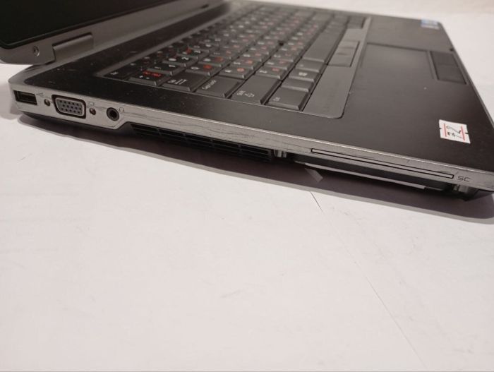 Ноутбук Б-клас Dell Latitude E6430 / 14" (1366x768) TN / Intel Core i5-3320M (2 (4) ядер по 2.6 - 3.3 GHz) / 8 GB DDR3 / 128 GB SSD / Intel HD Graphics 4000 / WebCam / DVD-RW б/в - зображення 4