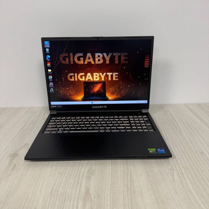 Ігровий ноутбук Gigabyte G6 KF / 16" (1920x1200) IPS / Intel Core i7-13620H (10 (16) ядер по 3.6 - 4.9 GHz) / 16 GB DDR5 / 1000 GB SSD NVMe / nVidia GeForce RTX 4060, 8 GB GDDR6, 128-bit / WebCam б/в - зображення 2