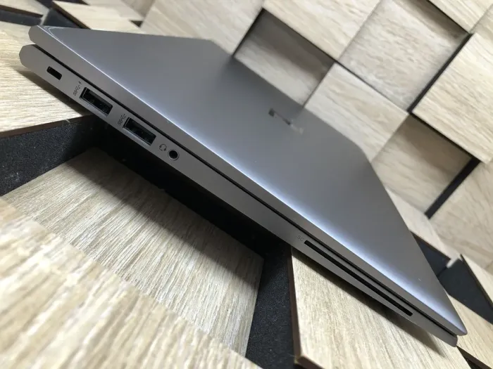 Ультрабук Б-клас HP ZBook Firefly 14 G8 / 14" (1920x1080) IPS / Intel Core i7-1185G7 (4 (8) ядра по 1.2 - 4.8 GHz) / 16 GB DDR4 / 512 GB SSD / Intel Iris Xe Graphics / WebCam б/в - зображення 5