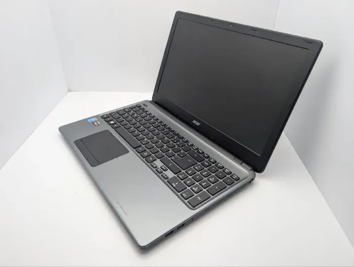 Ноутбук Acer Aspire E1-572G / 15.6" (1366x768) TN / Intel Core i5-4200U (2 (4) ядра по 1.6 - 2.6 GHz) / 8 GB DDR3 / 500 GB HDD / Intel HD Graphics 4400 / WebCam / DVD-ROM б/в - зображення 7