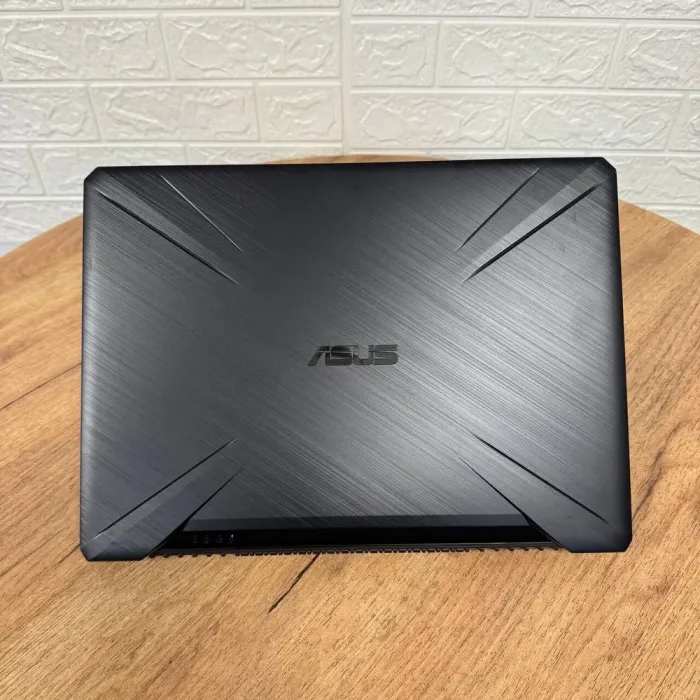 Ігровий ноутбук Asus TUF FX505DT / 15.6" (1920x1080) IPS / AMD Ryzen 5 3550H (4 (8) ядра по 2.1 - 3.7 GHz) / 16 GB DDR4 / 256 GB SSD + 1000 GB HDD / nVidia GeForce GTX 1650, 4 GB GDDR5, 128-bit / WebCam б/в - зображення 3
