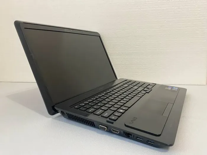 Ноутбук Б-клас Sony Vaio PCG-81412M / 15.6" (1920x1080) TN / Intel Core i5-2450M (2 (4) ядра по 2.5 - 3.1 GHz) / 8 GB DDR3 / 128 GB SSD / nVidia GeForce GT 540M, 2 GB GDDR3, 128-bit / WebCam / DVD-ROM б/в - зображення 5