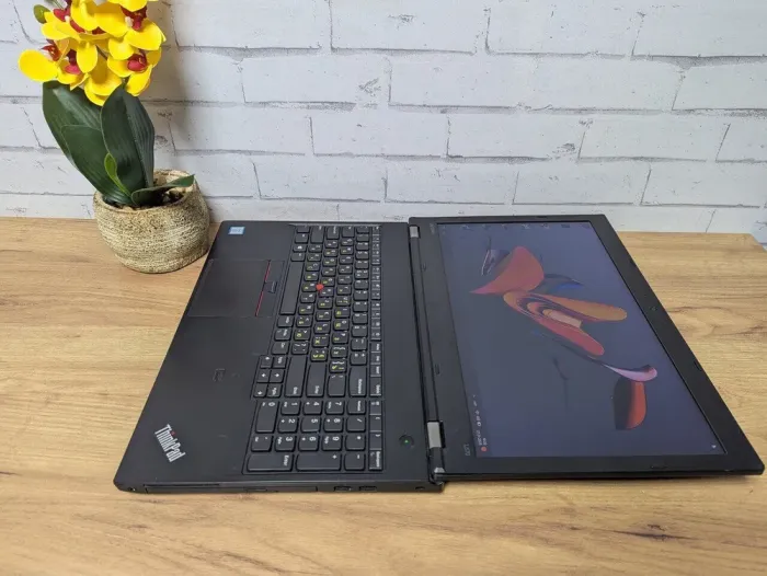 Ноутбук Б-клас Lenovo ThinkPad L570 / 15.6" (1366x768) TN / Intel Core i5-6300U (2 (4) ядра по 2.4 - 3.0 GHz) / 8 GB DDR4 / 128 GB SSD / Intel HD Graphics 520 / WebCam б/в - зображення 6