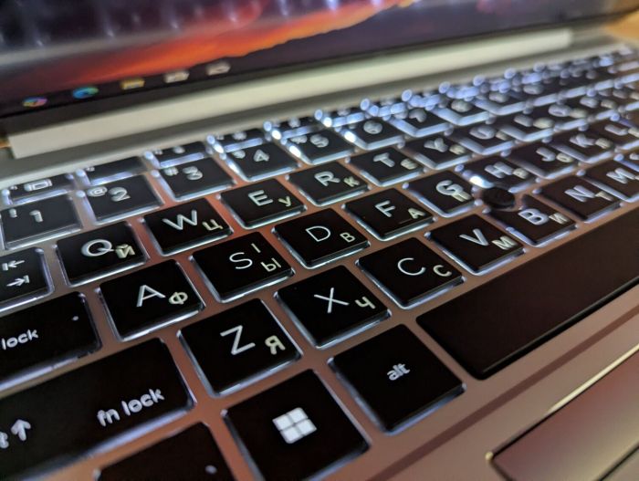 Ультрабук Б-клас HP EliteBook 840 G8 / 14" (1920x1080) IPS / Intel Core i7-1185G7 (4 (8) ядра по 3.0 - 4.8 GHz) / 16 GB DDR4 / 512 GB SSD / Intel Iris Xe Graphics / WebCam / TouchID / Windows 10 б/в - зображення 8