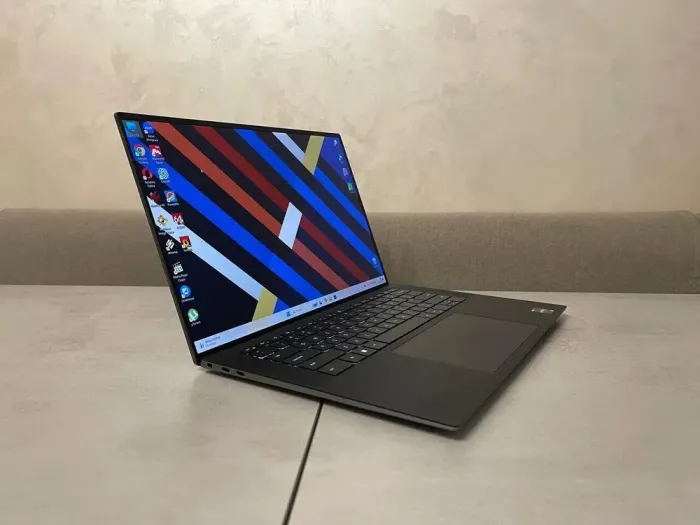 Мобільна робоча станція Dell Precision 5570 / 15.6" (1920x1200) IPS / Intel Core i7-12700H (14 (20) ядер по 2.3 - 4.7 GHz) / 16 GB DDR5 / 1000 GB SSD M.2 / nVidia RTX A2000, 8 GB GDDR6, 128-bit / WebCam / Fingerprint б/в - зображення 3