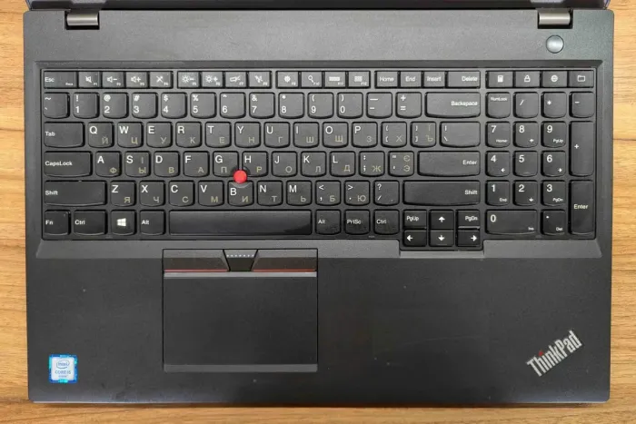 Ноутбук Lenovo ThinkPad T560 / 15.6" (1366x768) TN / Intel Core i5-6300U (2 (4) ядра по 2.4 - 3.0 GHz) / 8 GB DDR3 / 240 GB SSD / Intel HD Graphics 520 / WebCam / Windows 10 б/в - зображення 3