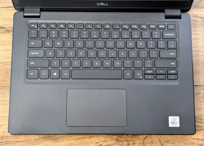 Ультрабук Dell Latitude 3410 / 14" (1366x768) TN / Intel Core i5-10210U (4 (8) ядра по 1.6 - 4.2 GHz) / 8 GB DDR4 / 256 GB SSD / Intel UHD Graphics / WebCam б/в - зображення 3