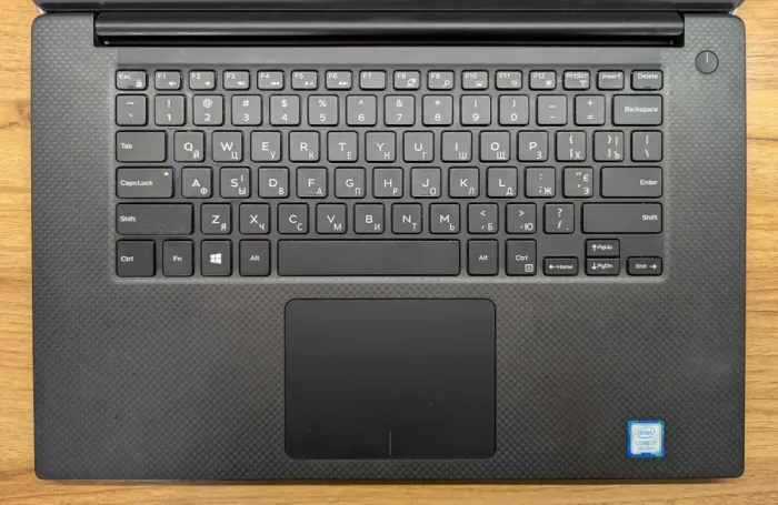 Мобільна робоча станція Dell Precision 5540 / 15.6" (1920x1080) IPS / Intel Core i7-9750H (6 (12) ядер по 2.6 - 4.5 GHz) / 16 GB DDR4 / 512 GB SSD / nVidia Quadro T2000, 4 GB GDDR5, 128-bit / WebCam / Windows 10 б/в - зображення 3