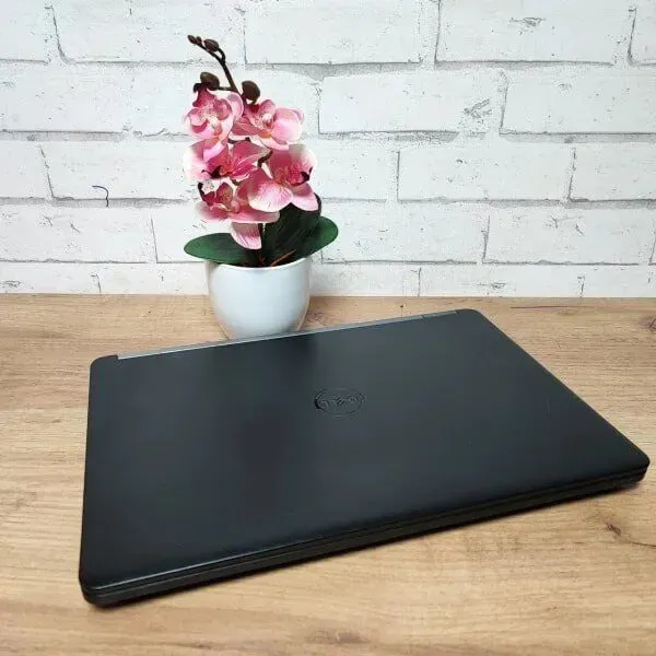 Ультрабук Dell Latitude E5470 / 14" (1920x1080) TN / Intel Core i5-6300U (2 (4) ядра по 2.4 - 3.0 GHz) / 8 GB DDR4 / 128 GB SSD / Intel HD Graphics 520 / WebCam б/в - зображення 5