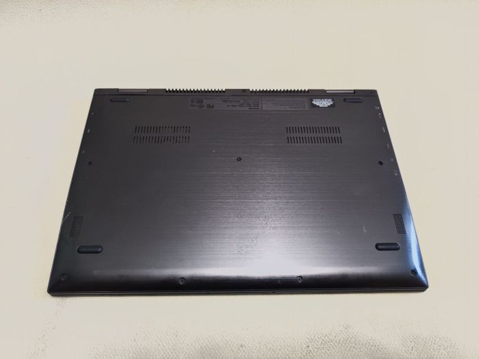 Нетбук-трансформер Toshiba Radius 12 P25W 2-in-1 / 12.5" (3840x2160) IPS Touch / Intel Core i7-6500U (2 (4) ядра по 2.5 - 3.1 GHz) / 8 GB DDR4 / 256 GB SSD / Intel HD Graphics 520 / WebCam б/в - зображення 9