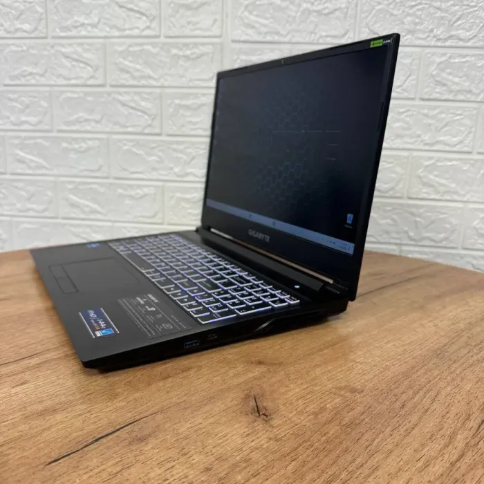 Ігровий ноутбук Б-клас Gigabyte G5 MD / 15.6" (1920x1080) IPS / Intel Core i5-11400H (6 (12) ядер 4.5 GHz) / 8 GB DDR4 / 512 GB SSD / nVidia GeForce RTX 3050 Ti, 4 GB GDDR6, 128-bit / WebCam б/в - зображення 5