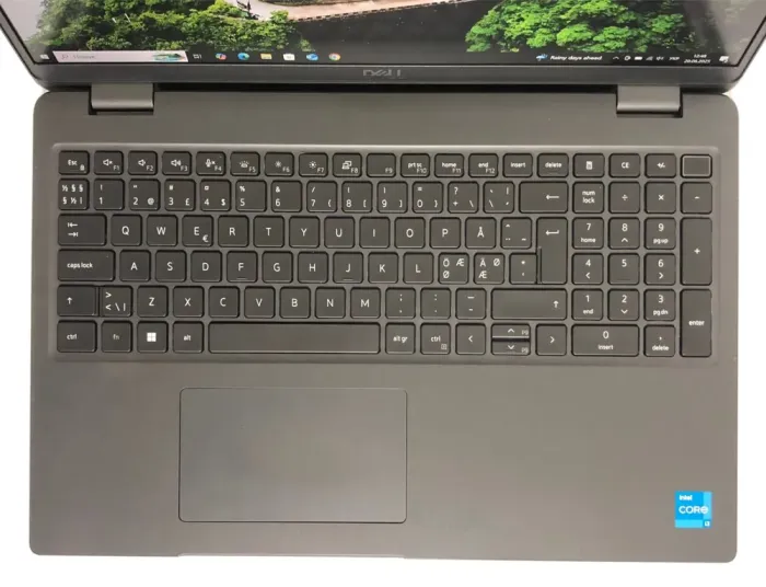 Ультрабук Б-клас Dell Latitude 3540 / 15.6" (1920x1080) IPS / Intel Core i3-1315U (6 (8) ядер по 1.2 - 4.5 GHz) / 16 GB DDR4 / 256 GB SSD NVMe / Intel UHD Graphics / WebCam / Win 10 Pro б/в - зображення 8