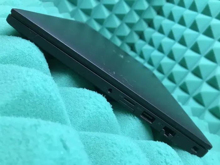 Ультрабук Б-клас Dell Latitude 7480 / 14" (1920x1080) IPS / Intel Core i5-7200U (2 (4) ядра по 2.5 - 3.1 GHz) / 8 GB DDR4 / 256 GB SSD M.2 / Intel HD Graphics 620 / WebCam / HDMI б/в - зображення 6