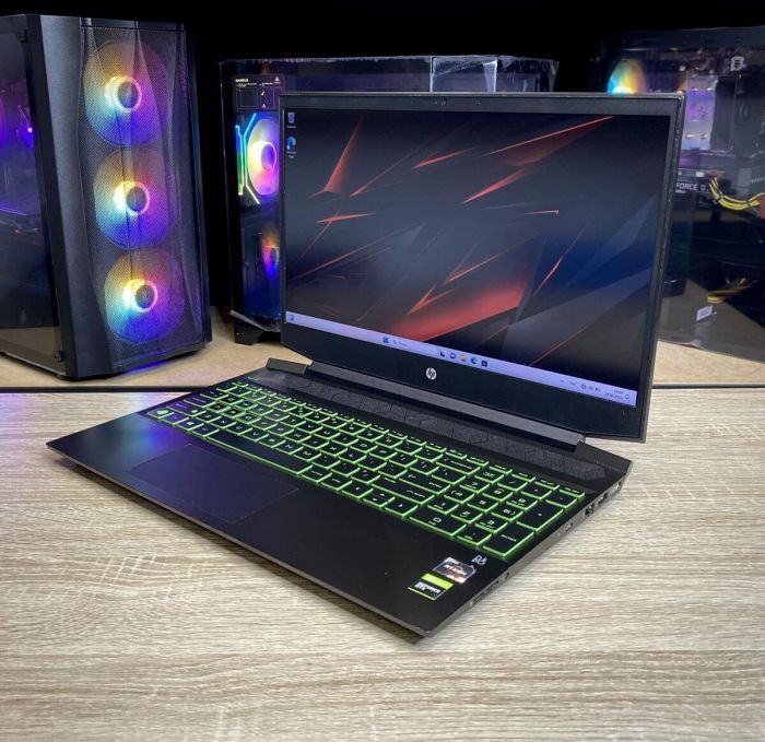 Ноутбук HP Pavilion Gaming 15 / 15.6" (1920x1080) IPS / AMD Ryzen 5 3550H (4 (8) ядер по 2.1 - 3.7 GHz) / 8 GB DDR4 / 256 GB SSD / nVidia GeForce GTX 1050, 3 GB GDDR5, 96-bit / WebCam б/в - зображення 5