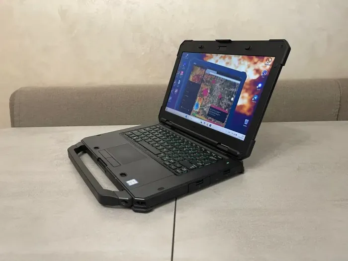 Захищений ноутбук Dell Latitude 5420 Rugged / 14" (1920x1080) IPS / Intel Core i5-8350U (4 (8) ядра по 1.7 - 3.6 GHz) / 16 GB DDR4 / 256 GB SSD M.2 / Intel UHD Graphics 620 / WebCam / Два АКБ б/в - зображення 3