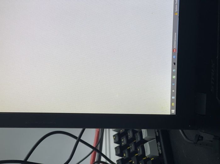 Ігровий ноутбук Б-класу Asus ROG Strix GL753VE / 17" (1920x1080) IPS / Intel Core i7-7700HQ (4 (8) ядра по 2,80 - 3,80 ГГц) / 32 ГБ DDR4 / 960 ГБ SSD / nVidia GeForce GTX 1050 Ti, 4 ГБ GDDR5, 128-біт / WebCam б/в - зображення 6